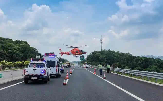 平江高速公路汽车救援案例
